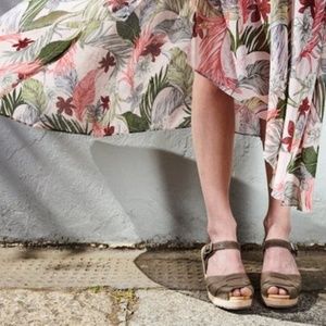 Lotta Peep Toe heels